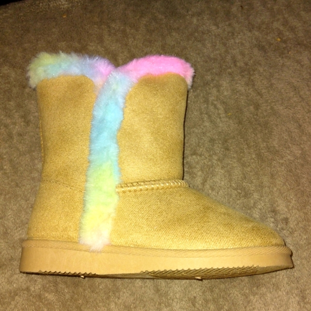Girls boots